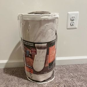 Homedics Outdoor Massaging Body Roll new portable variable intensity